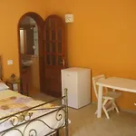 Casa Di Angelica - Un'oasi Di Pace A 300m Dal Mare Bed & Breakfast