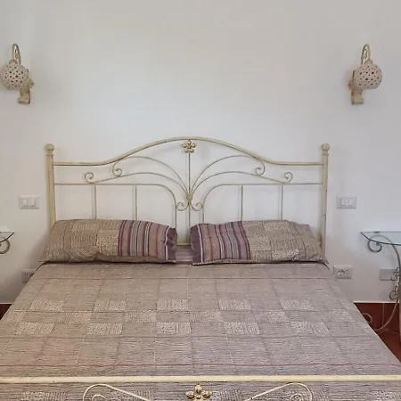 Casa Di Angelica - Un'oasi Di Pace A 300m Dal Mare Bed & Breakfast 3*