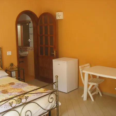 Casa Di Angelica - Un'oasi Di Pace A 300m Dal Mare Bed & Breakfast