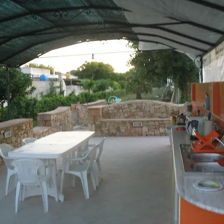 Casa Di Angelica - Un'oasi Di Pace A 300m Dal Mare Bed & Breakfast