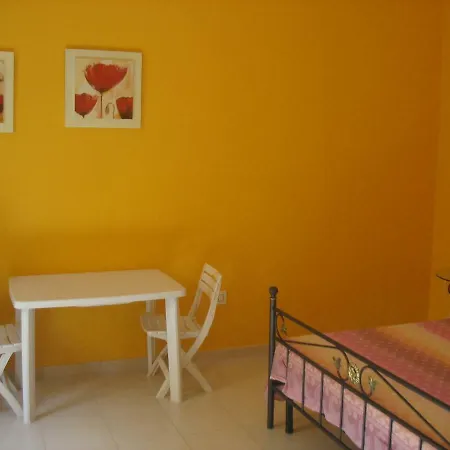 Casa Di Angelica - Un'oasi Di Pace A 300m Dal Mare Bed & Breakfast 3*
