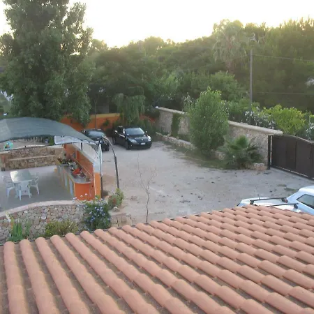 Casa Di Angelica - Un'oasi Di Pace A 300m Dal Mare Bed & Breakfast Gallipoli