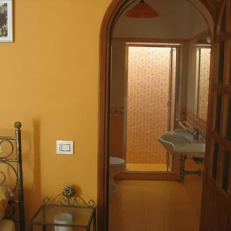 Casa Di Angelica - Un'oasi Di Pace A 300m Dal Mare Bed & Breakfast Gallipoli